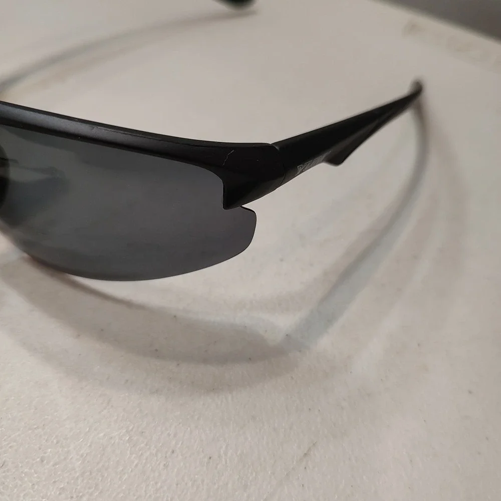 YUM Pradco Polarized Fishing Sunglasses Black Frame Frameless‎ rimless 100% UV